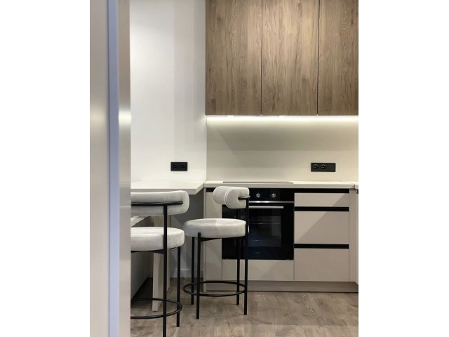 Стул полубарный Римо